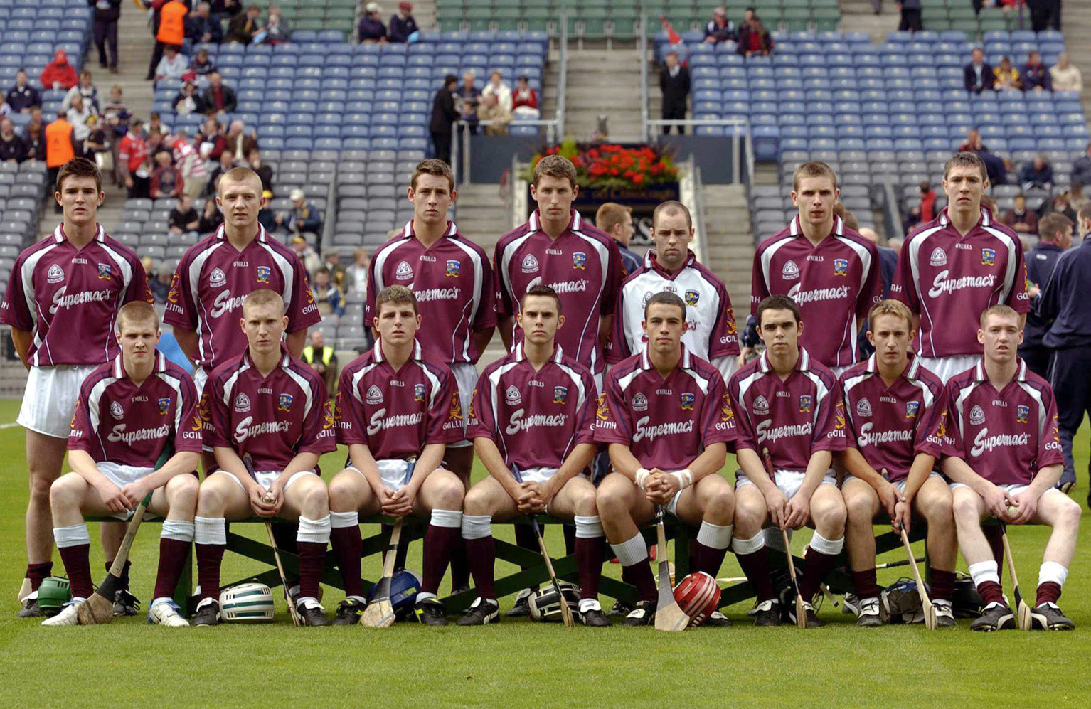 All-Ireland Minor Hurling Final 2004 Slide background